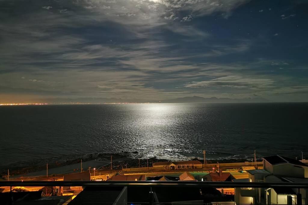 דירות קייפטאון Relax,Revive,Reset & Enjoy The Sounds Of The Sea! מראה חיצוני תמונה
